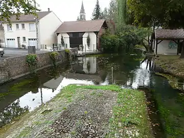 Le ruisseau de Ladouch au nord du centre-ville.