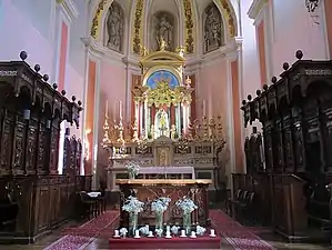 Détail du chœur de la collégiale.