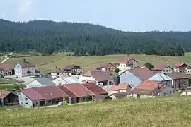 Le village en été.