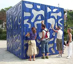 Le Cube, odyssée sonore, sculpture sonore interactive de Jean-Robert Sédano et Solveig de Ory à Montbéliard, (2006).