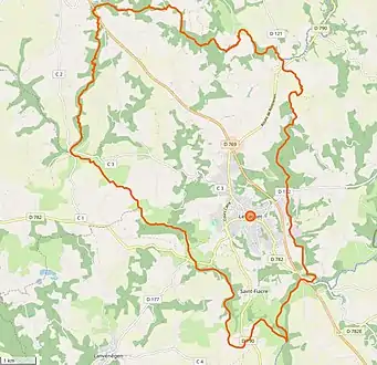 Carte en couleurs représentant les limites d'une commune.