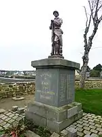 Monument aux morts« Monument aux morts de 14-18 au Faou », sur e-monumen