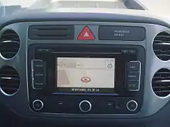 Le GPS placé au centre du tableau de bord.