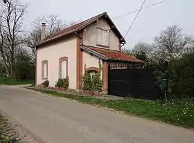 Ancienne gare au Gué-de-Longroi