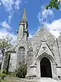 Église Notre-Dame du Juch : clocher et porche sud.