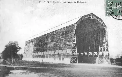 Le hangar du camp de Châlons, démontable.