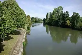 Le Loir traversant Le Lude.