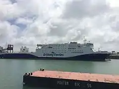 Le MV Baie de Seine à quai au Havre