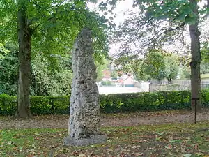 Le menhir.