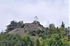 Le Montoulon depuis le pont sur l'Ouvèze