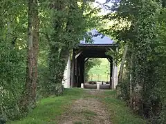 L’entrée du pont de bois en 2008.