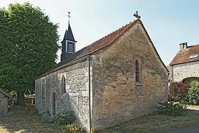 Abside et mur sud en moellon.