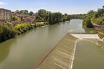 Seuil sur le Tarn à Gaillac.