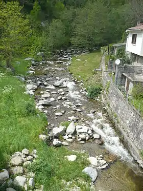 La Coumelade en amont du pont du village