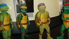 Donatello (troisième) avec les autres tortues ninja