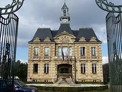 L'hôtel de ville du Vésinet (1877).