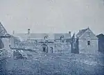 Le manoir de Lézurec vers 1900, alors abandonné aux pourceaux.
