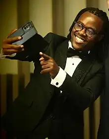 Le chanteur rwandais d'afropop Isacco.