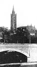 Le clocher depuis le quai de Tounis