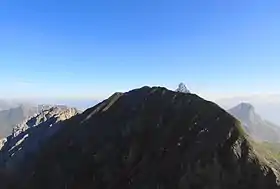 Le mont Fleuri (premier plan) vu depuis le sommet de l'Ambrevetta