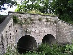 Le pont-aqueduc des Arvaux - Vue côté aval à La Varaude
