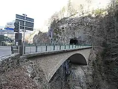 Le pont de la Goule Noire sur la Bourne