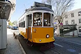 Le célèbre tram 28.