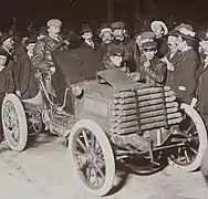 Le vainqueur de la Coupe 1900, Fernand Charron, ici lors de la deuxième édition en 1901 (abandon, toujours sur Panhard).