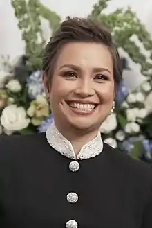 Lea Salonga interprète Elodie Honrada