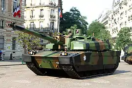 Un char Leclerc en parade