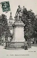 Statue d'Alexandre Ledru-Rollin par Léopold Steiner.