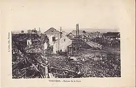 Vouziers et sa gare, en ruine après la contre-offensive de 1918.