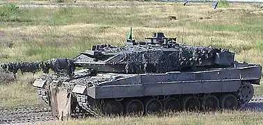 Un char de combat Char Leopard 2A5 de l'armée allemande en 2002.