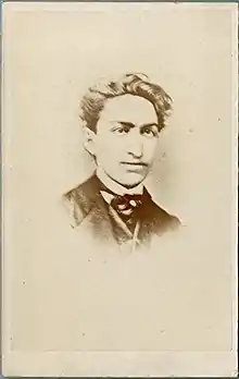 Portrait photo de Léo Frankel.