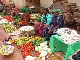 Fruits et légumes au marché de Léo