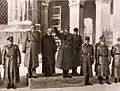 L'inspecteur général du SD Leon Rupnik, l'évêque Gregorij Rožman et le général SS Erwin Rösener inspectent les troupes de la Garde nationale slovène, après le second serment d'allégeance, le 30 janvier 1945.