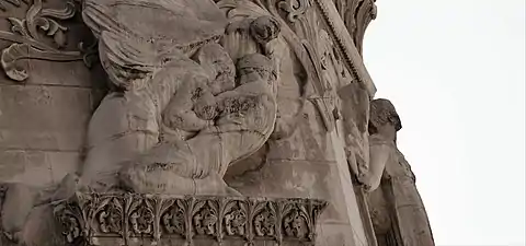 La Lutte de Jacob et de l'Ange (1920), tour nord-ouest de basilique Notre-Dame de Fourvière à Lyon.