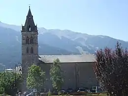 L'église Sainte-Madeleine.