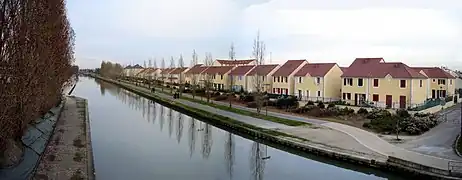 Le canal aux Pavillons-sous-Bois.