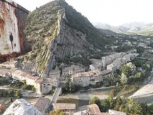 Depuis le rocher de l'Aiguille, le massif de la Lauze.