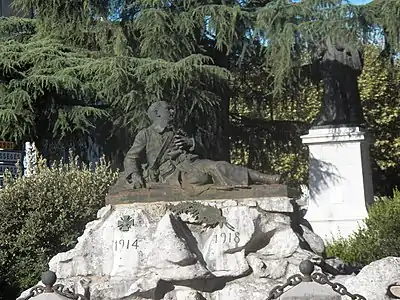 Monument aux morts des Vans.