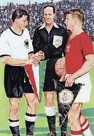 Les deux capitaines Walter (G.), et Puskàs (D.); au centre l'arbitre Orlandini.