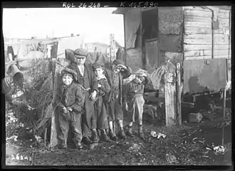 Les enfants de la Zone (Ivry, 1913).