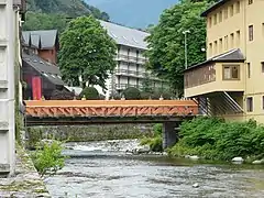 Pont sur la Garonne à Les.