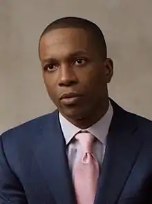 Description de l'image Leslie Odom Jr. Philanthropy Summit 2016 02.30 (cropped).jpg.