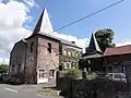 Une maison aux Fontenelles remarquable par ses deux tours-pigeonniers