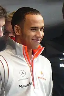 Pour ses débuts en Formule 1, Lewis Hamilton manque le titre d'un seul point.