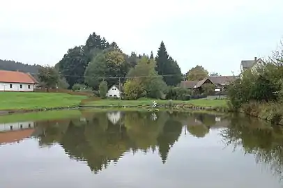 Hameau de Lhýšov.