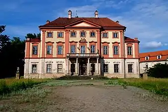 Façade du château.