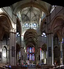 Intérieur de l'église, Vitraux de Jacques Le Chevallier